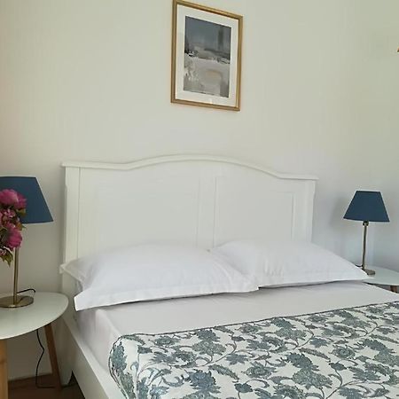 Guesthouse Smart Bucareste Exterior foto