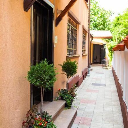 Guesthouse Smart Bucareste Exterior foto