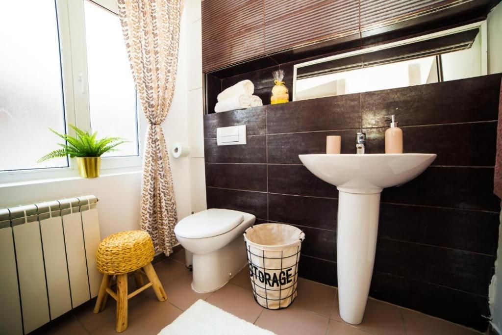 Guesthouse Smart Bucareste Exterior foto